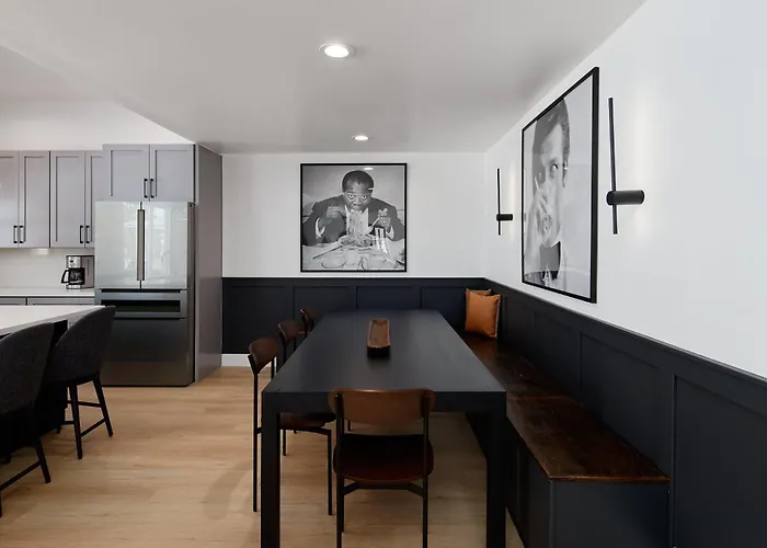 Monroe - Private Pool-ping Pong- Stunning Design Holiday home Phoenix