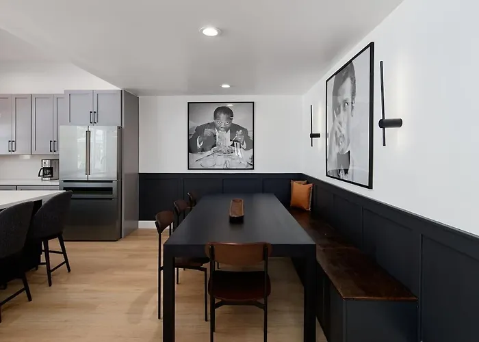 Monroe - Private Pool-ping Pong- Stunning Design * Phoenix